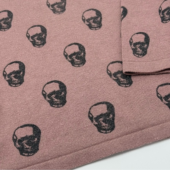 Philosophy Women’s Cashmere Blend Muted Pink Skull Print V-Neck Sweater Small - Picture 6 of 13
